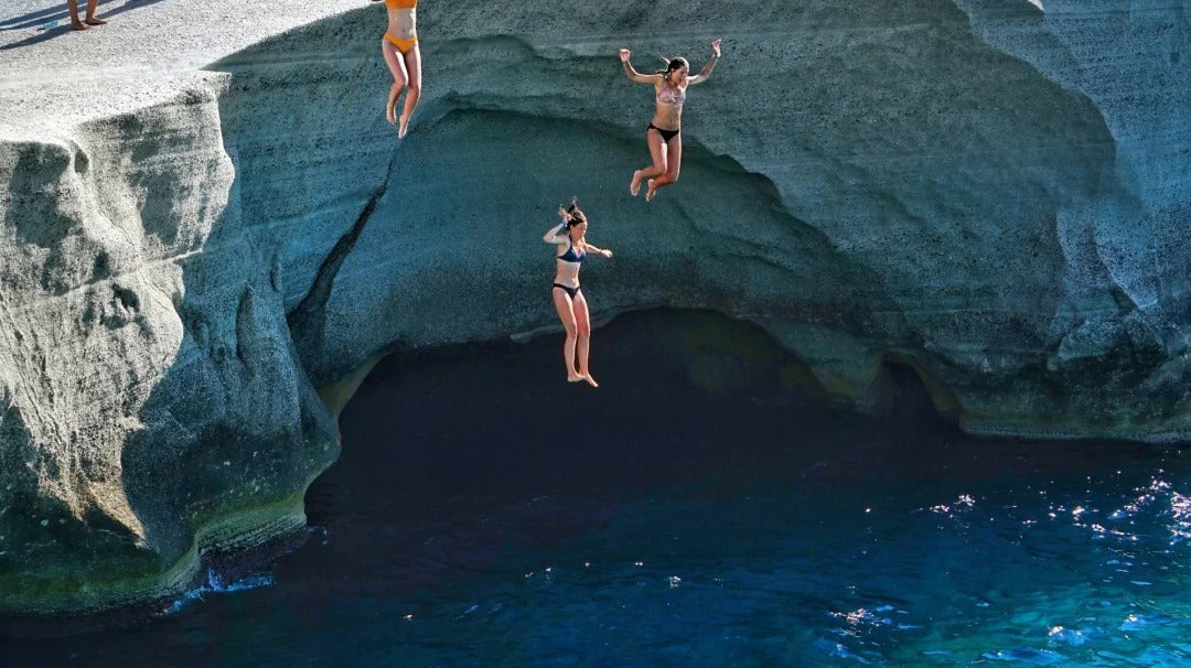 Greece 🇬🇷 | Milos: A Dreamlike, Otherworldly Island