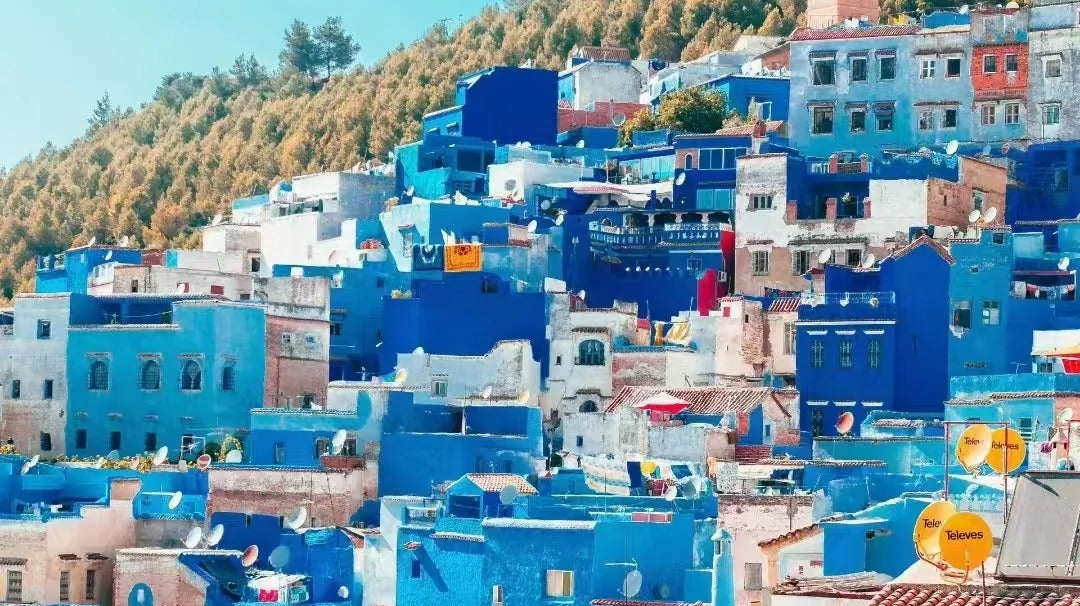 The stunning Hassan II Mosque in Casablanca, Morocco, with its intricate Islamic design and ocean backdrop.