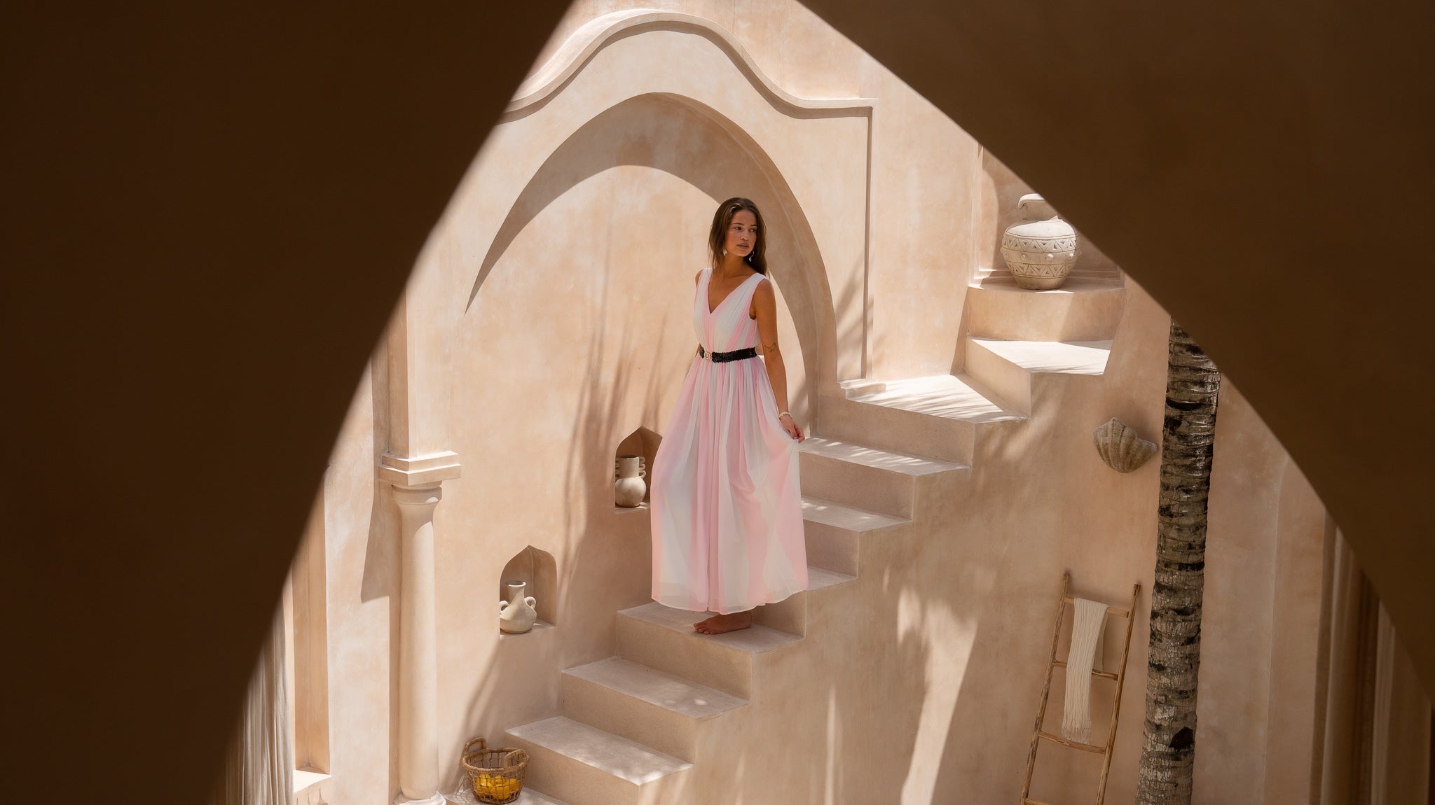 The Perfect Holiday Dress: Seamlessly Transitioning from Beach to Dinner