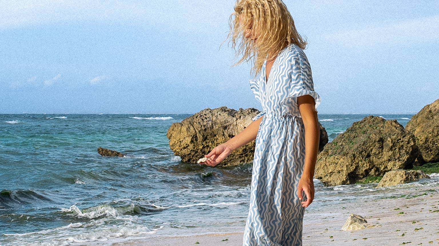 The Ultimate Guide to Maxi Dresses: Styles, Trends, and How to Wear Them